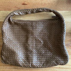 Bottega Veneta Intrecciato Shoulder Bag ~ Large ~
